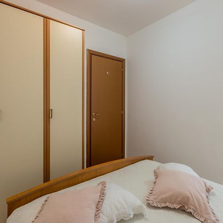 Apartment Split Karoglan Eksteriør billede